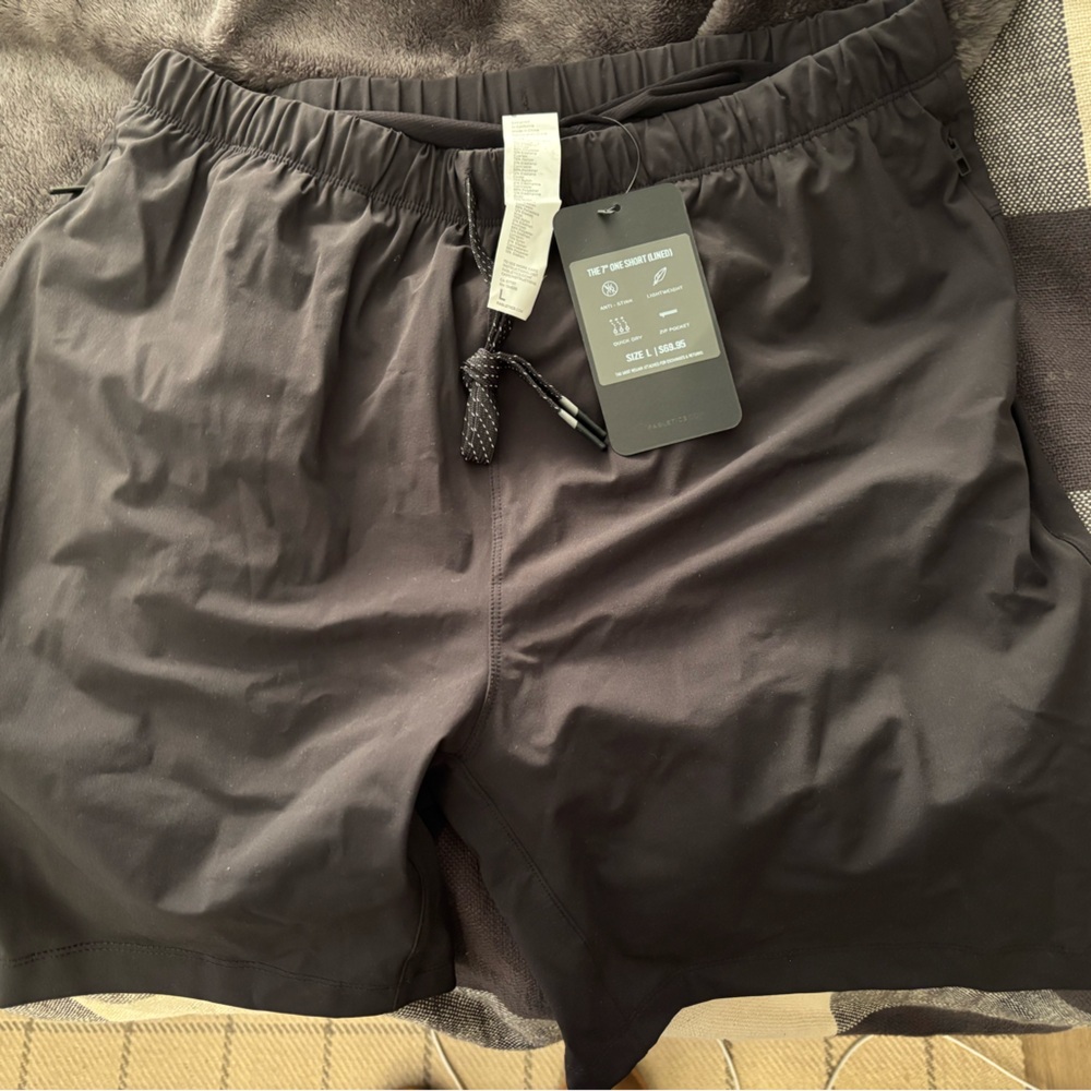 NWT men’s black shorts 7 in one short